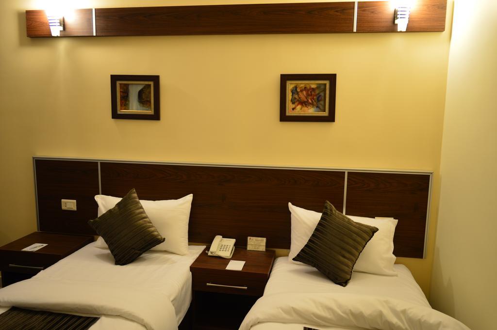 Ream Hotel Амман Номер фото