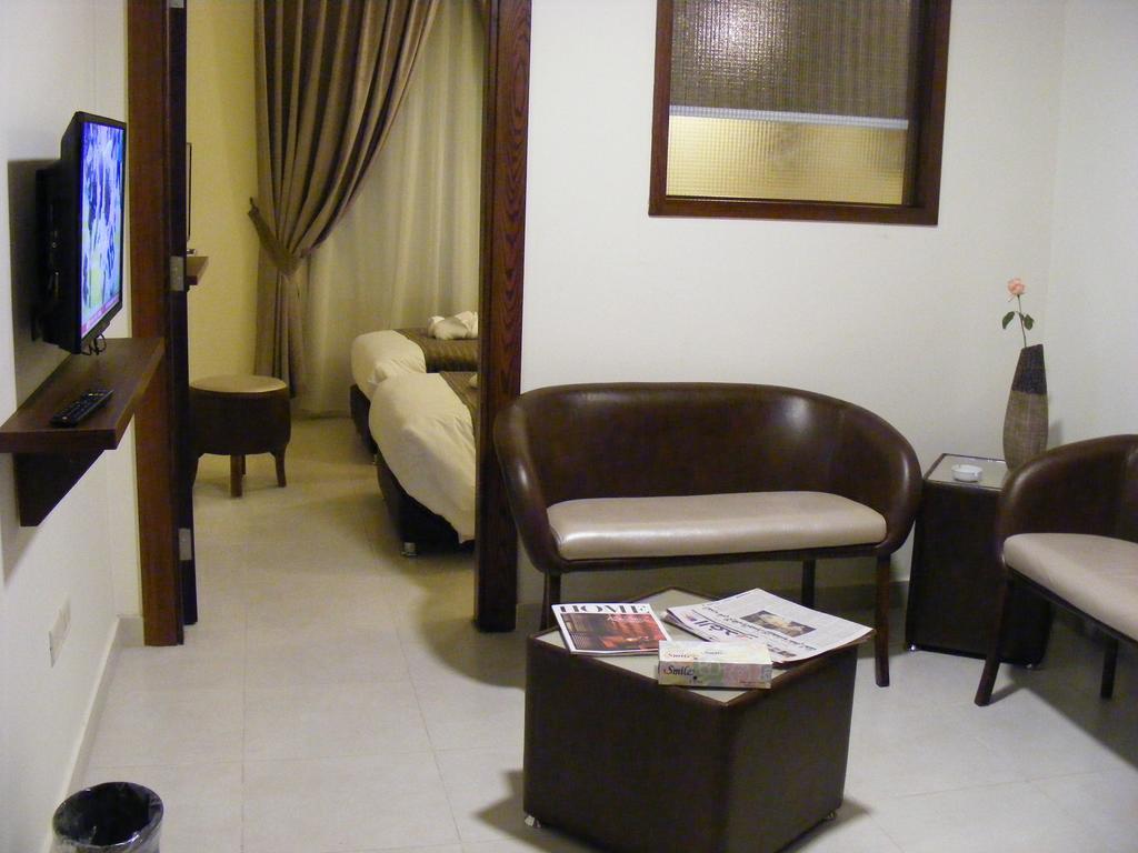 Ream Hotel Амман Экстерьер фото